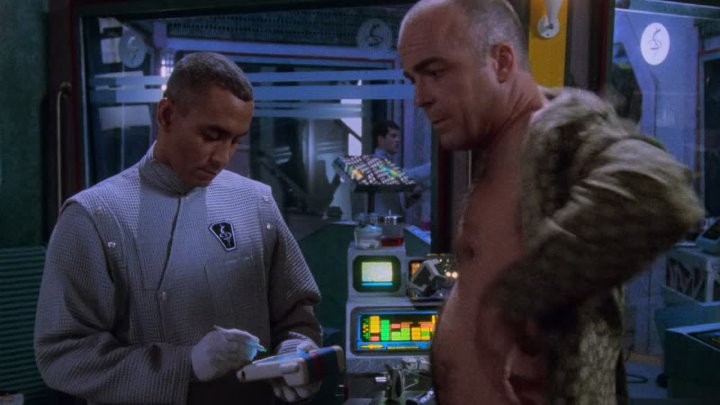 ⁣Babylon 5 [S04E04] Falling Toward Apotheosis