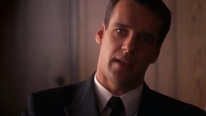 ⁣JAG S04E14 Webb of Lies