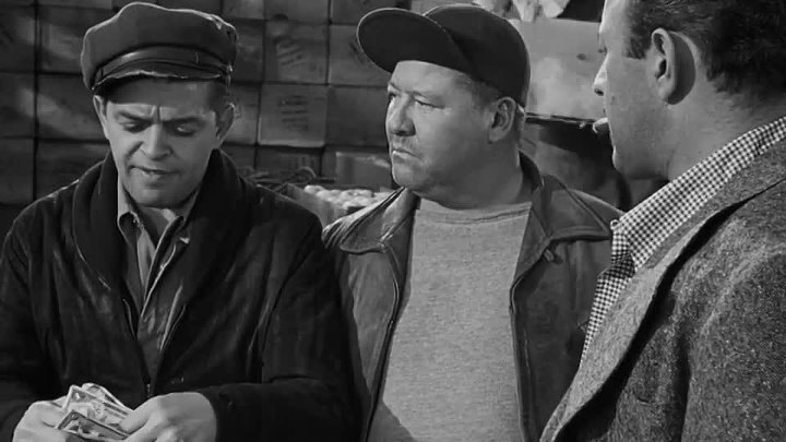 ⁣Thieves Highway (1949) [720p] - Richard Conte