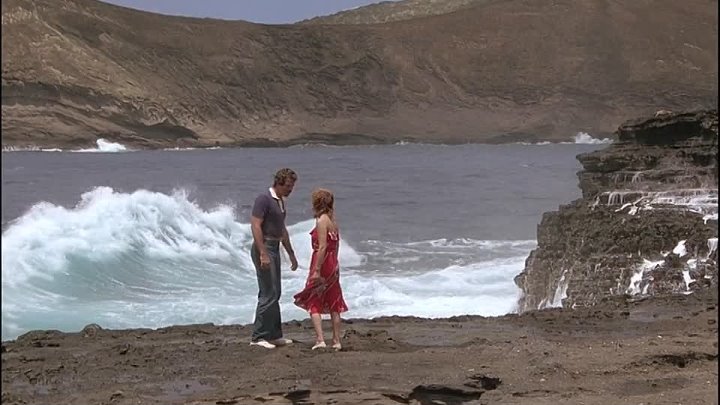 ⁣Magnum P I [S02E21] Three Minus Two