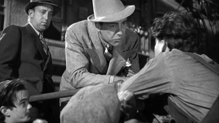 ⁣Dead End (1937) (720p) - Sylvia Sidney, Joel McCrea, Humphrey Bogart