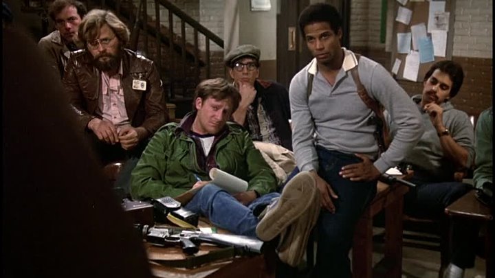 ⁣Hill Street Blues S1 E13 Fecund Hand Rose