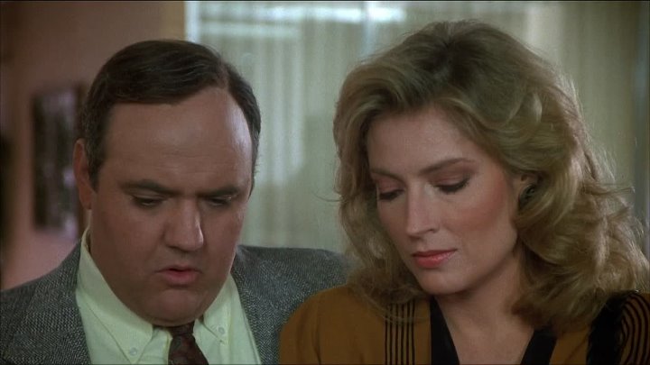 ⁣In the Heat of the Night [S04E17] Paper Castles