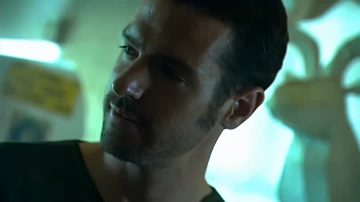 ⁣Charlie Jade (2005) - Episode 1