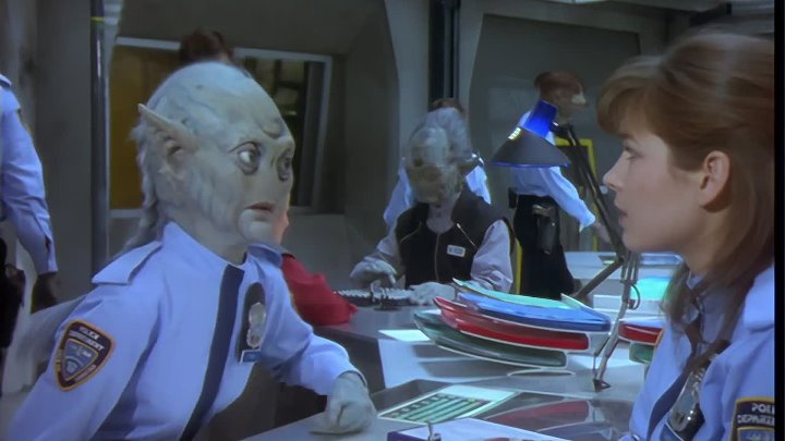 ⁣Space Precinct - S01E23 - Deathwatch (1)