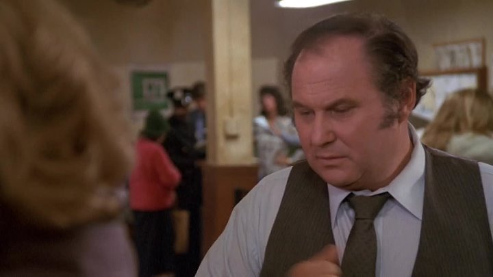 ⁣Cagney & Lacey S02E03 Beauty Burglars