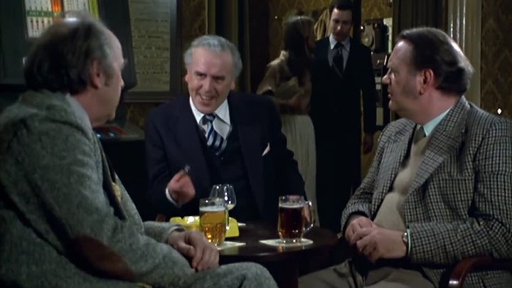 ⁣Minder - S2 E13 - A Lot Of Bull and a Pat On The Back (1080p)
