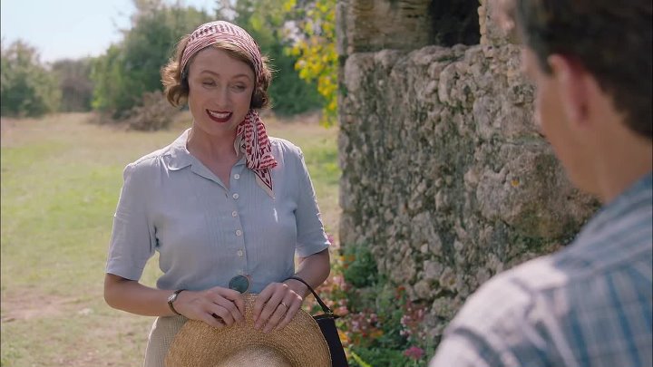⁣The Durrells S02E03