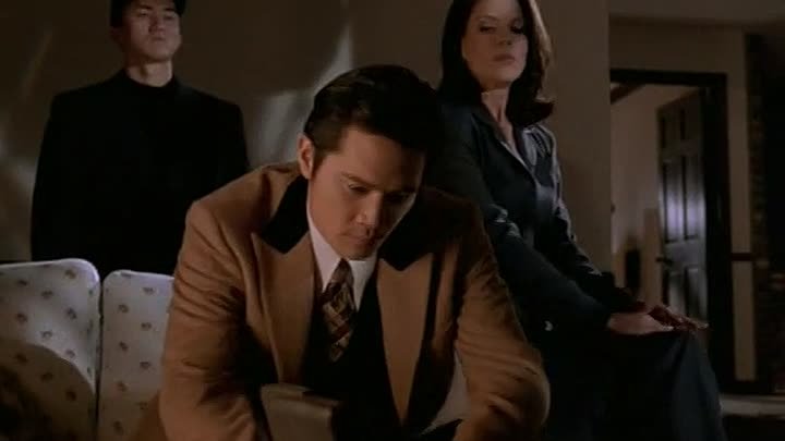 ⁣The Pretender S02E06 Past Sim