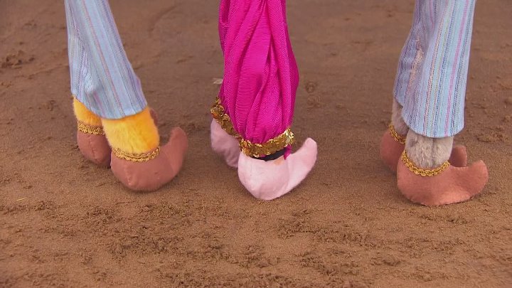 ⁣Sooty 2011 S02E21 1080p WEB H264-SKYFiRE