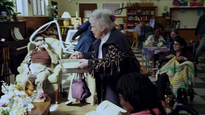 ⁣Shameless US S01E03 Aunt Ginger 1080p AMZN WEB-DL DD 5 1 H 264-playWEB