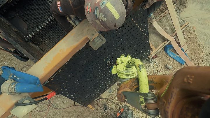 ⁣Gold Rush Mine Rescue with Freddy and Juan S06E04 1080p WEB h264-CBFM