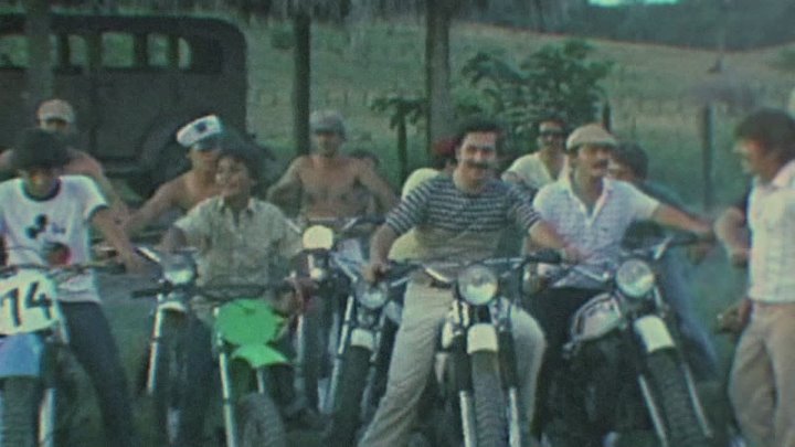 ⁣Narcos (2015) S01-S03 (1080p BluRay x265 10bit EAC3 5 1 Celdra)