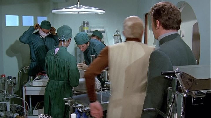 ⁣UFO S01E01 Identified 720p BluRay DD5 1 H 264-NTb