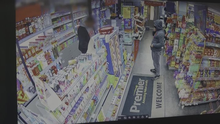 ⁣Police Interceptors Taking Down The Shoplifting Gangs S01E01 1080p WEB H264-CBFM