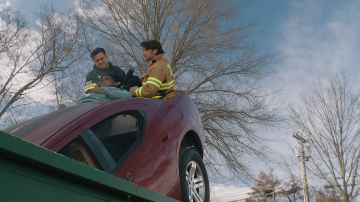 ⁣9-1-1 Nashville S01E12 Spirit of the Games 1080p DSNP WEB-DL DD 5 1 H 264-playWEB