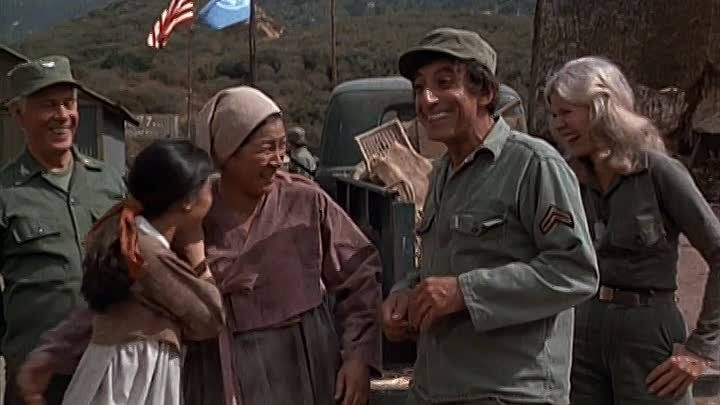 ⁣MASH S08E08 - Private Finance