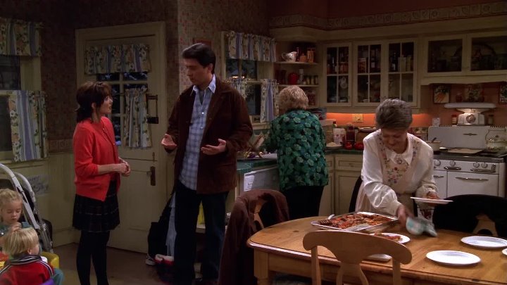 ⁣Everybody Loves Raymond Season 2 Episode 14 Mia Famiglia