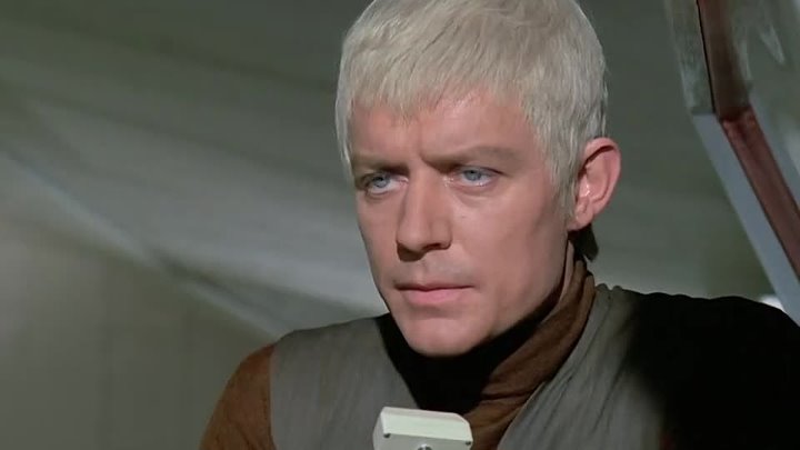 ⁣UFO (1970) [S1E10] The Square Triangle