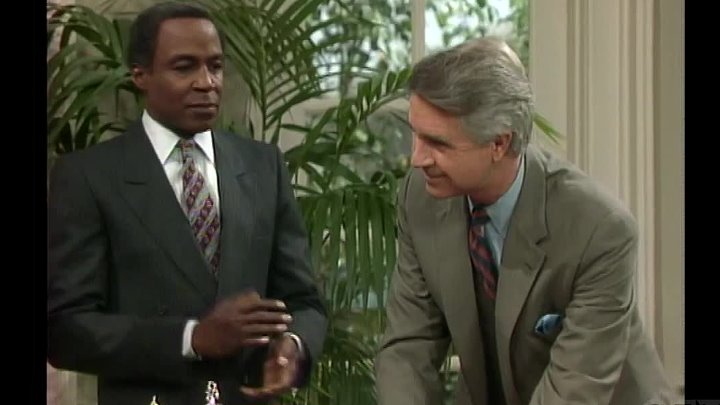 ⁣Benson S06E18 The Oval Office 720p CTV WEB-DL AAC2 0 H 264-PHOENiX