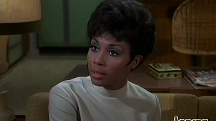 ⁣Julia E22 -Wanda Means Well