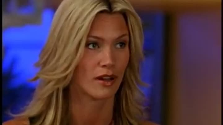 ⁣She Spies - S1E3 - Poster Girl