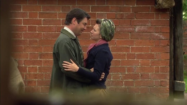 ⁣Land Girls [S01E03] Codes of Honour