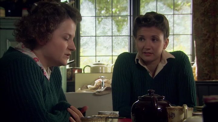 ⁣Land Girls [S01E04] Trekkers