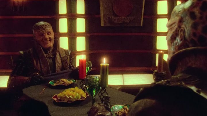 ⁣Babylon 5 [S03E18] Walkabout