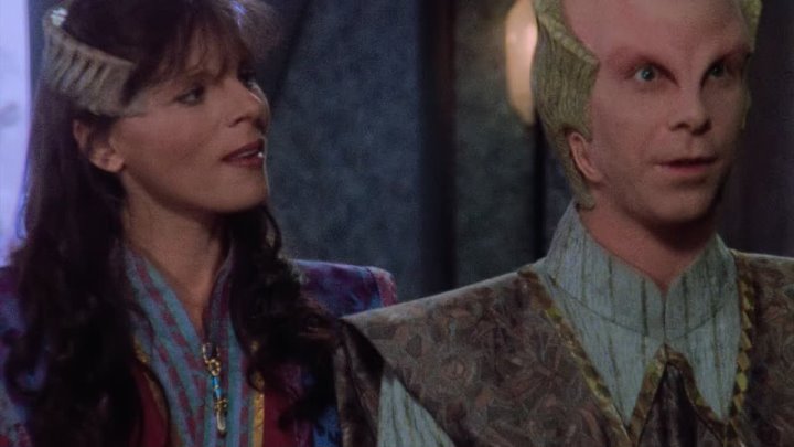 ⁣Babylon 5 [S02E18] Confessions and Lamentations