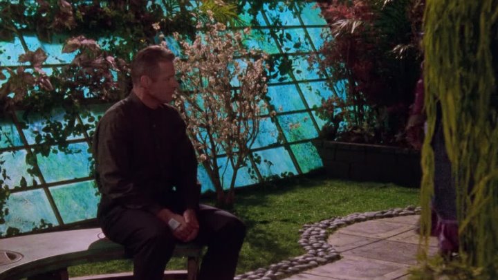 ⁣Babylon 5 [S04E10] Racing Mars