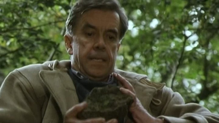 ⁣The Inspector Alleyn Mysteries S02E02 - Dead Water