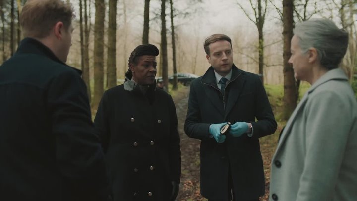 ⁣Ellis [S01E03] (1080p) Brindleton