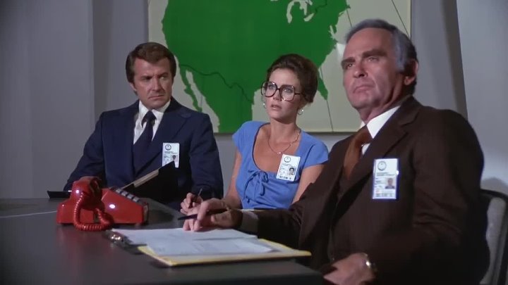 ⁣Wonder Woman [S02E04] The Bermuda Triangle Crisis (1978) (720p) [HEVCx265]