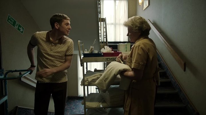 ⁣The Town 2012 S01E02 720p