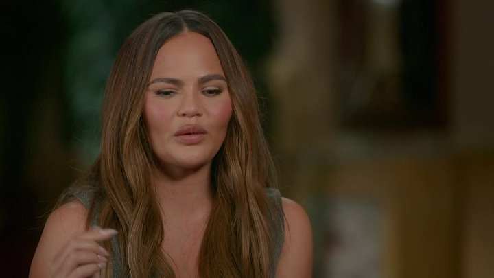 ⁣Finding Your Roots [S11E04] Sharon Stone and Chrissy Teigen