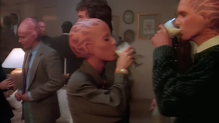 ⁣Alien Nation (1989) - S01E09 - The Game