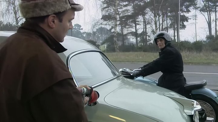 ⁣Mulberry (1992) - S01E04 - The Holiday