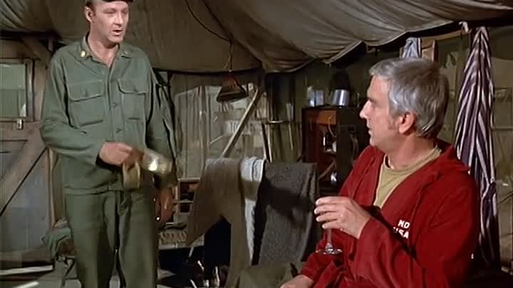 ⁣M*A*S*H S2 E16 ∙ The Ringbanger