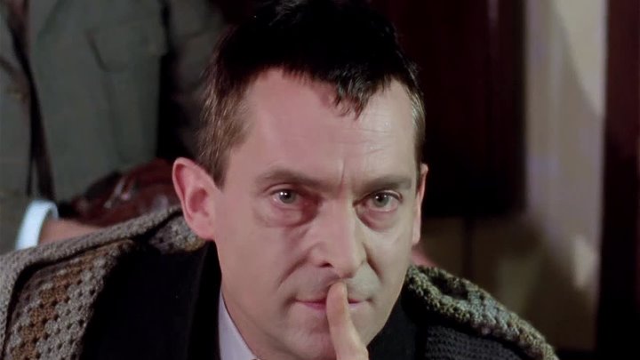 ⁣The Return of Sherlock Holmes (1988) S2 E1 The Devil's Foot