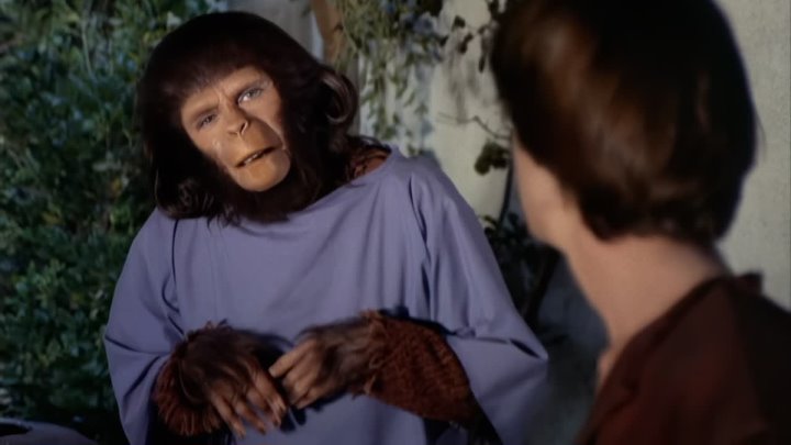 ⁣Planet of the Apes E09 - The Horse Race