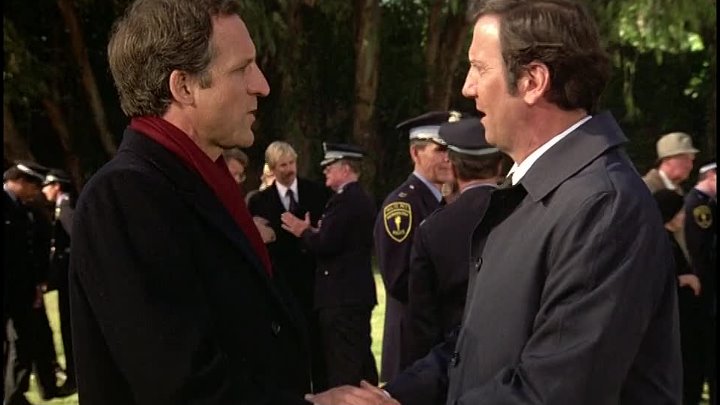 ⁣Hill Street Blues S3 E8 ∙ Requiem for a Hairbag