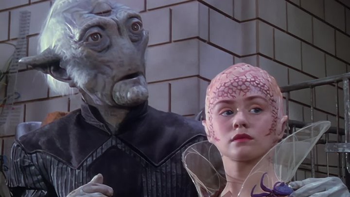 ⁣Space Precinct - S01E02 - Enforcer