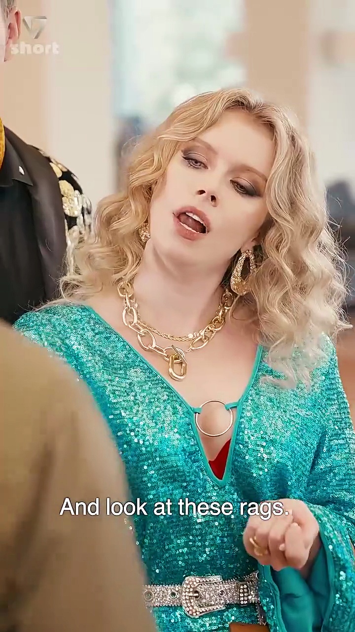 ⁣Undercover Husband shortmintz