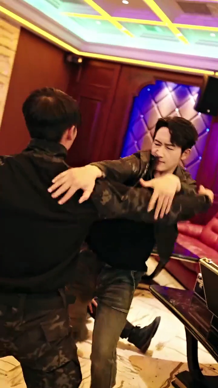 ⁣The Deadliest Man Became Her Bodyguard