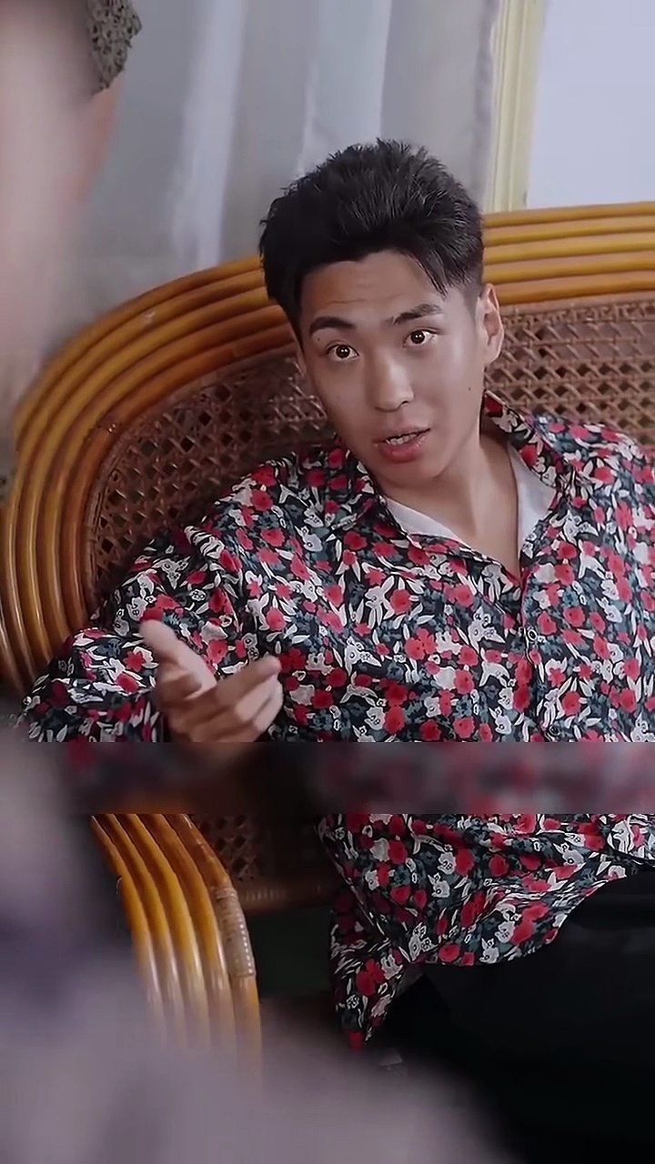 ⁣Cold Billionaire Ceo Rejected All Women, But Chose Kind Girl Who Saved His Mom As Wife, Loved Her