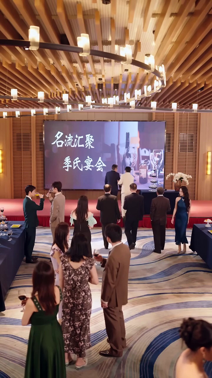 ⁣Ella Salvó A Un ExtrañO Que Estaba Envenenado