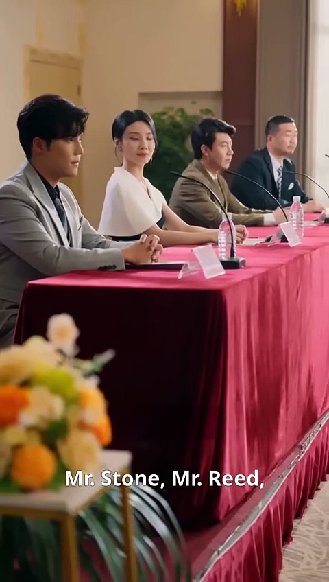 ⁣Abandoned by Her Family, Shes Reborn to Rise Againand Meets a Man Who Cherishes Her