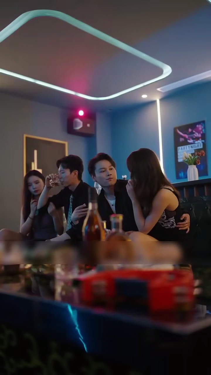 ⁣Powerful Billionaire Ceo Hated All Touch, Except This Weak But Tough Girl He Loved At First Sight