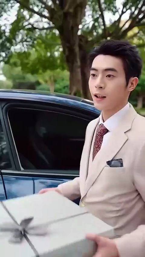 ⁣Trapped in a Deadly Love